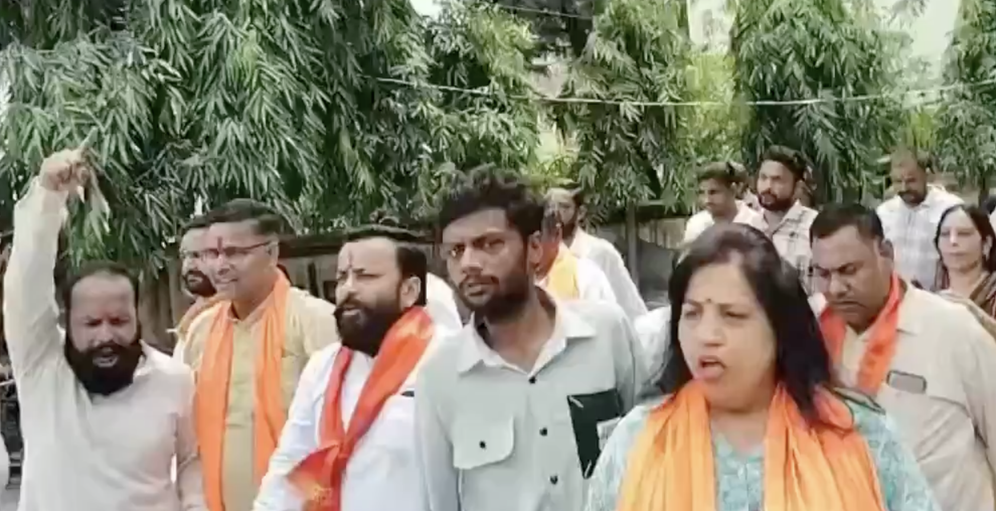 In Muzaffarnagar, Hindu Groups Protest Notices and Demand Action Over “Thook Jihad”