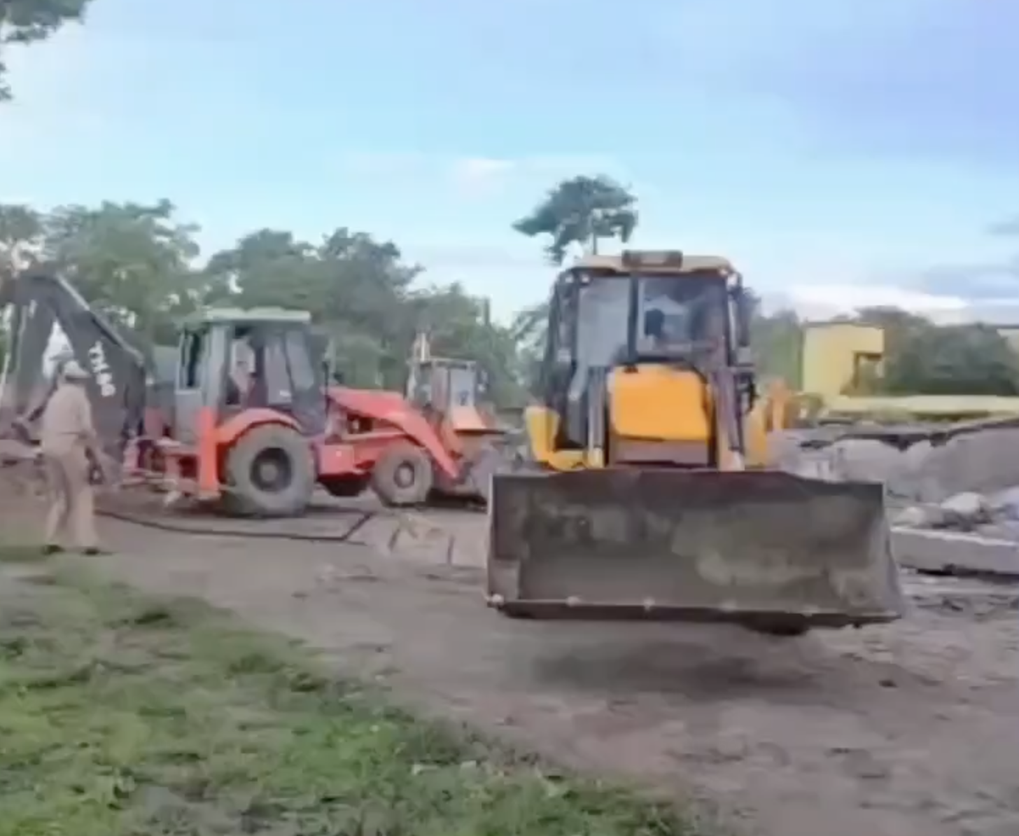 In Domariyaganj, District Administration Demolishes Century-Old Mazar After BJP Leader’s Complaint