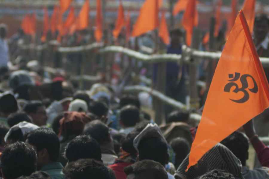 Hindutva leader in UP seeks five minutes from Centre to turn India into a Hindu Rashtra (Telegraph India)