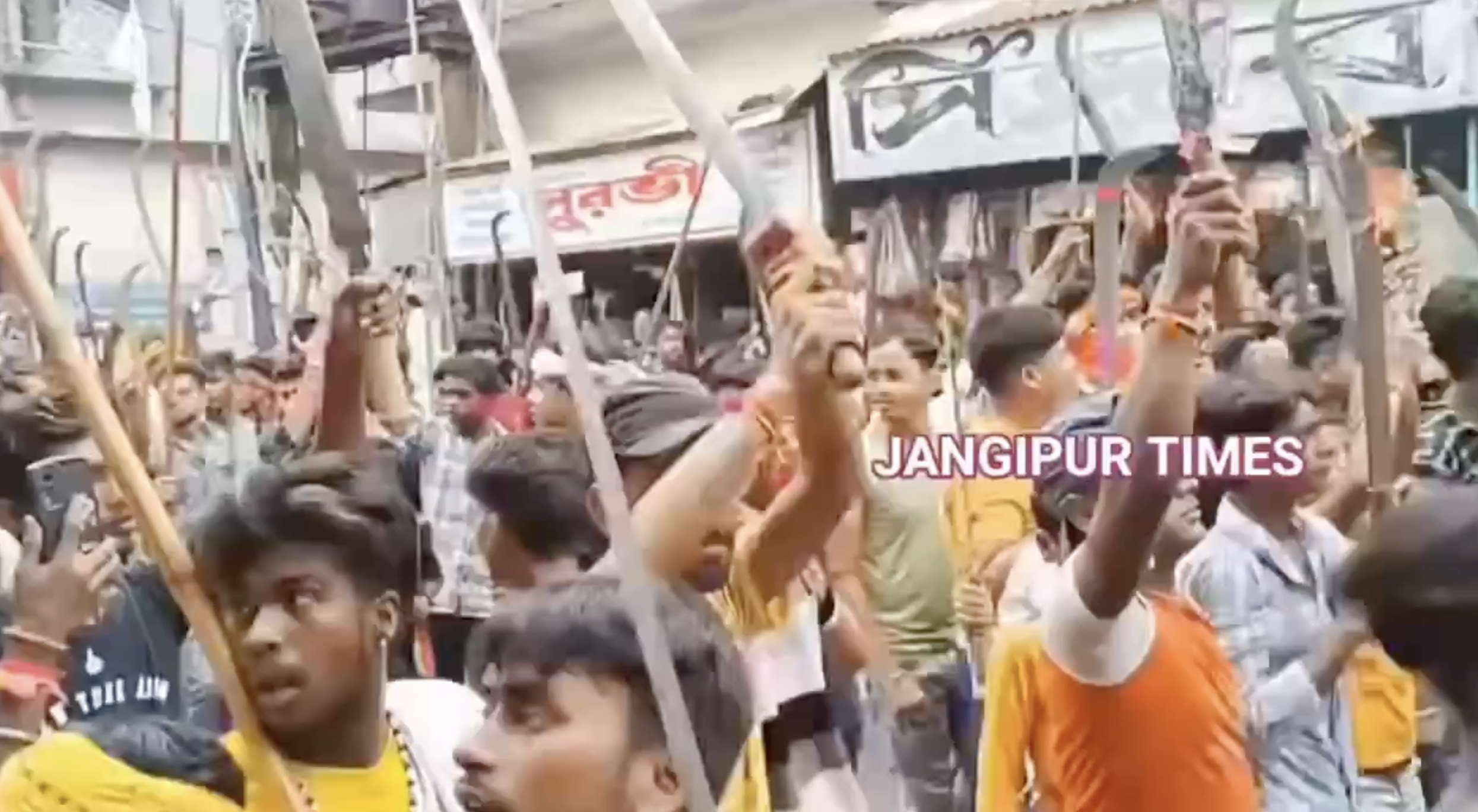 In Murshidabad, VHP–Bajrang Dal rally passes mosque with swords drawn