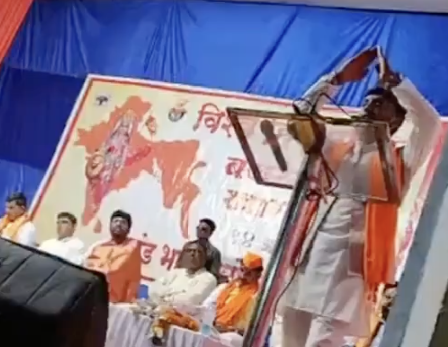 In Buldhana, VHP–Bajrang Dal leader urges youth to fight cow slaughter and ‘love jihad’ under Akhand Bharat banner