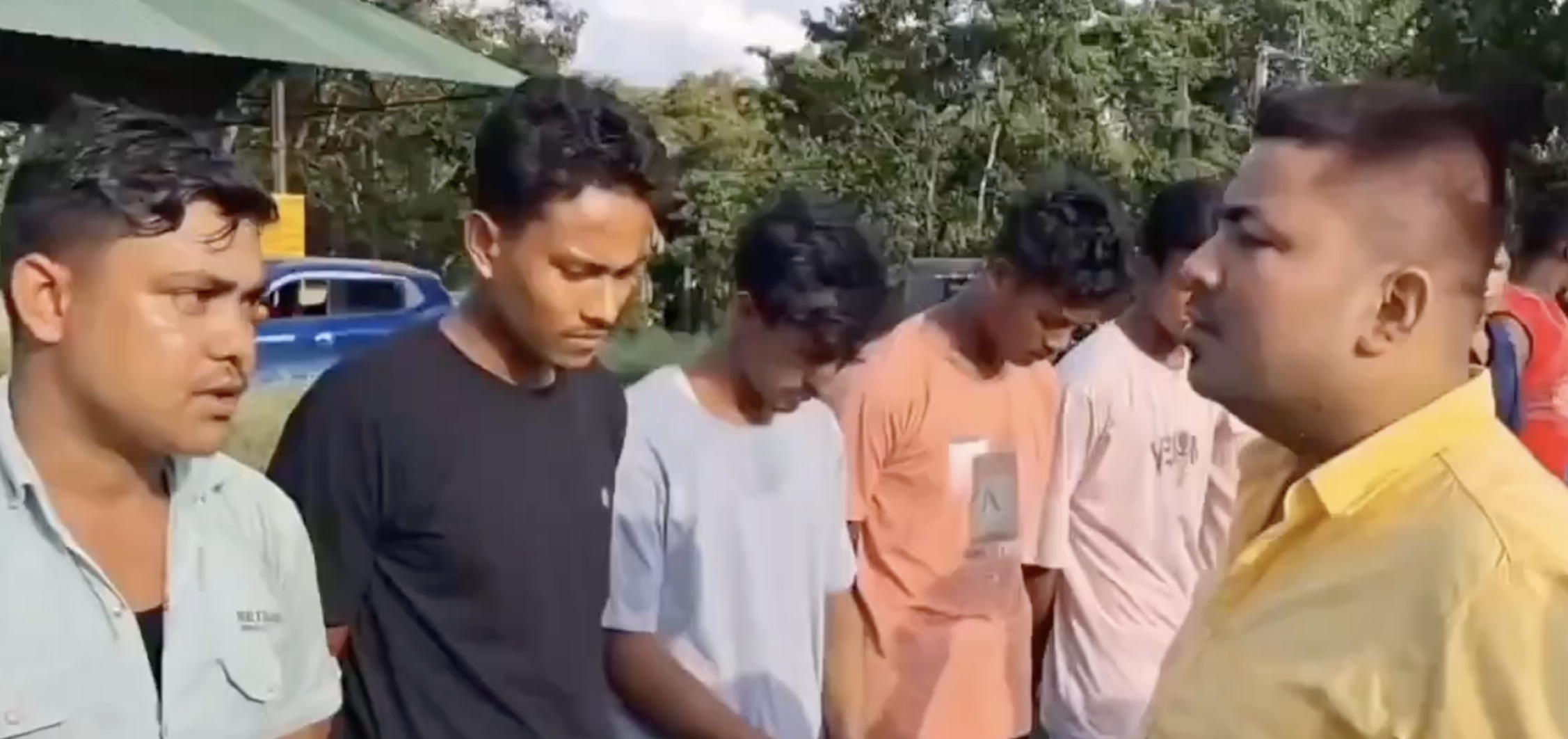 In Sivasagar, groups detain Muslim workers; “Miyas banned”