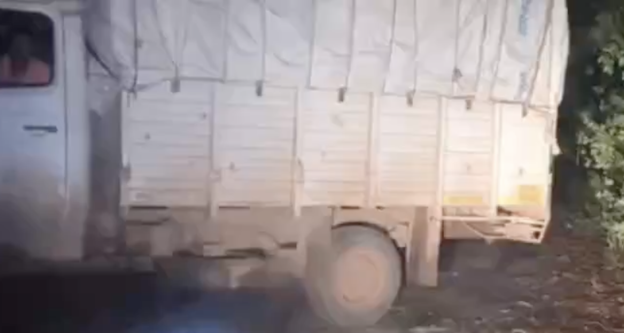 In Baloda Bazar, vigilantes detain truck drivers accused of cattle smuggling