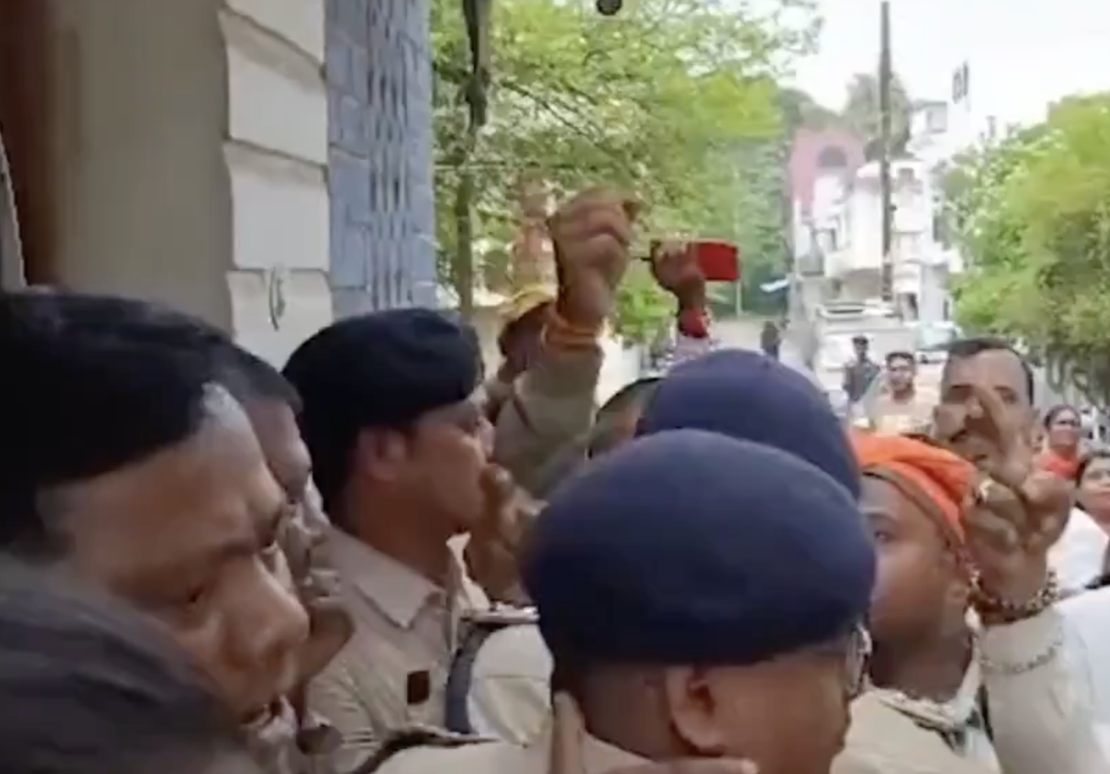 In Padmanabhpur, Bajrang Dal attacks Christian prayer meeting sparking clashes