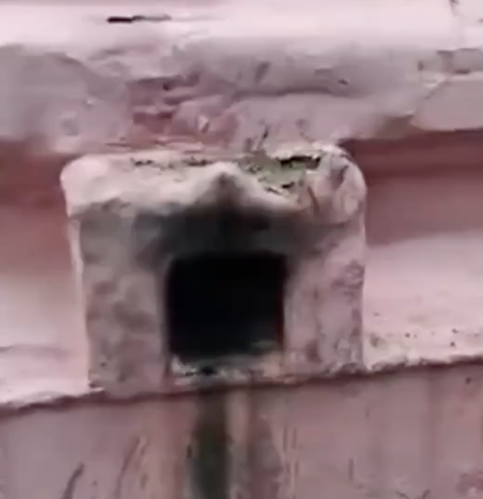 In Varanasi, Hindu leader vandalises hospital pillars claiming they were part of a mazar