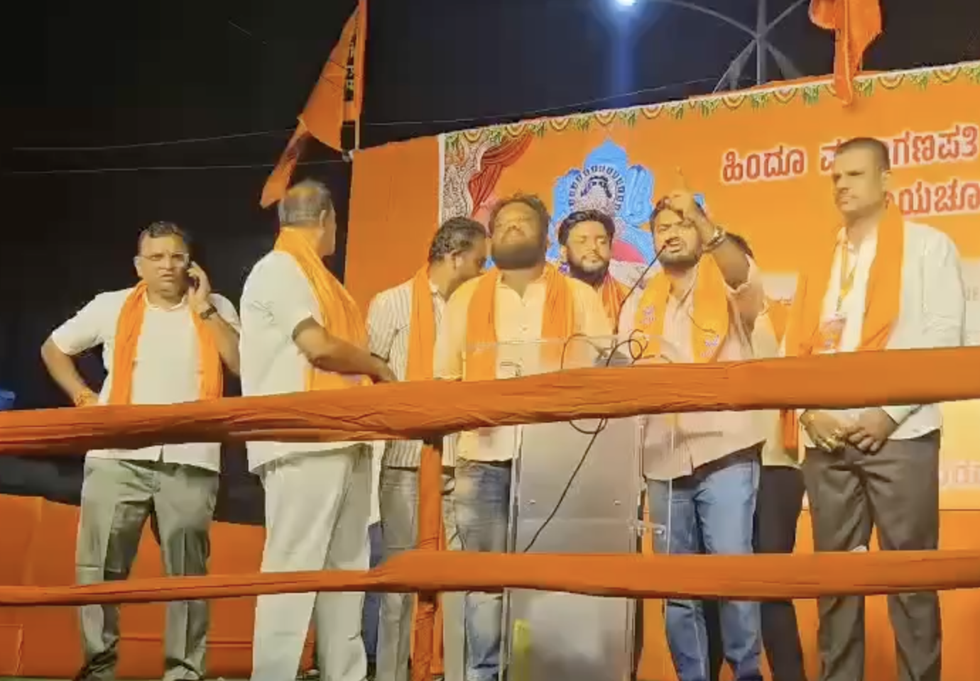 In Raichur, VHP leader threatens to chop off hands of those opposing Hindus