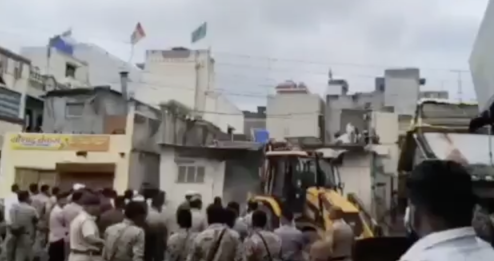 In Zendigate, Hindu activists force demolition of slaughterhouses after road blockade