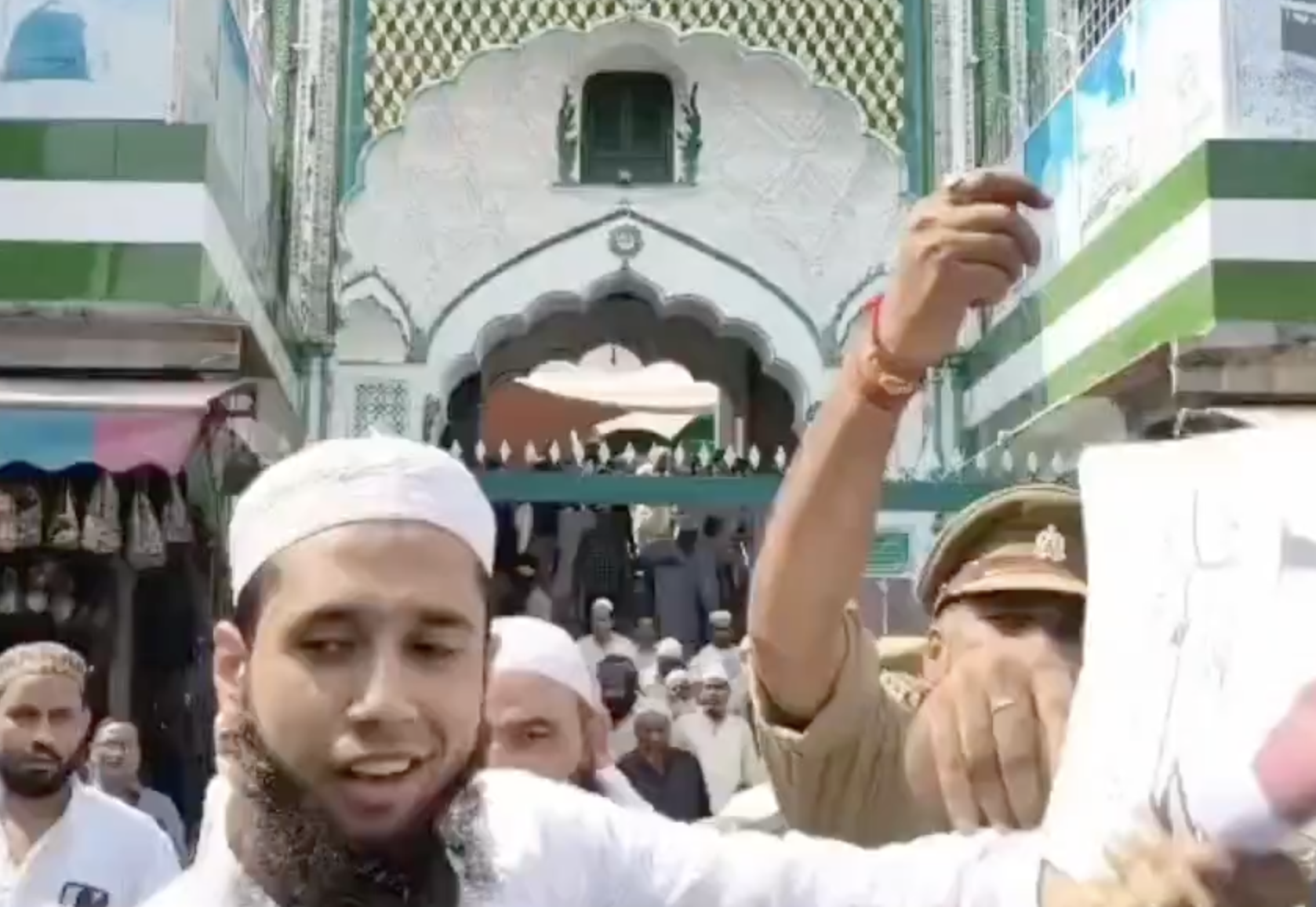 In Saharanpur, police detain Muslim man for holding ‘I Love Mohammad’ poster after prayers