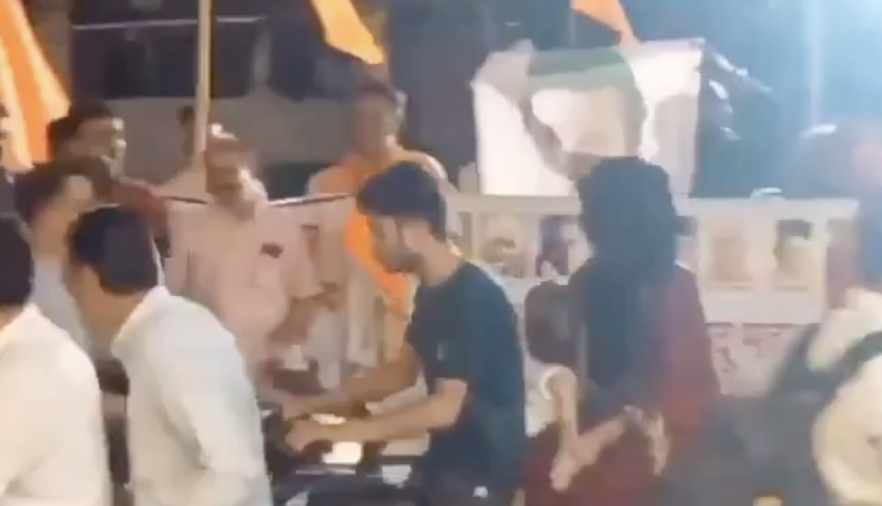 In Indore, Hindu Mahasabha raises “Godse Zindabad” and “shoot the traitors” slogans in protest