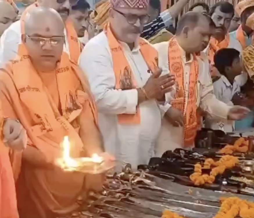 In Varanasi, AHP–RBD lead grand Shastra Puja procession with weapons and slogans