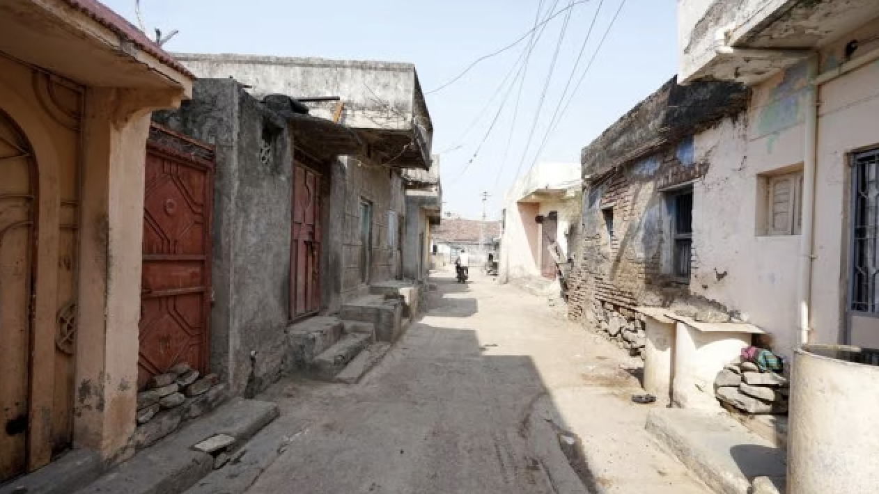 In Gujarat’s ‘epicentre of cow slaughter convictions’, silence over life to 3 of a family (Indian Express)