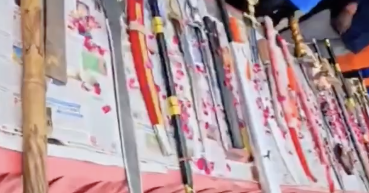 In Bhopal’s Bharat Block, VHP–Bajrang Dal stage Shastra Puja with weapons