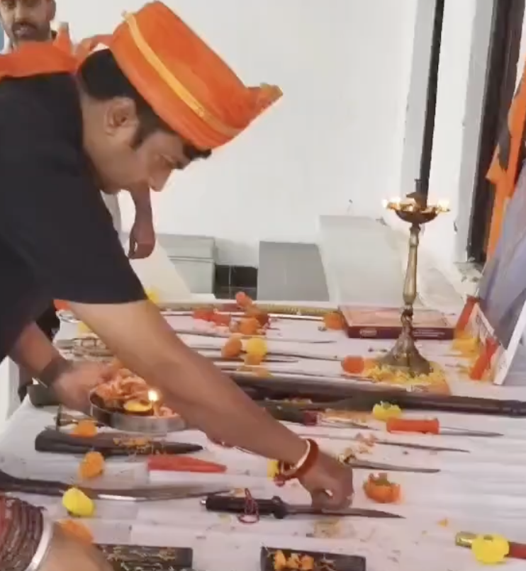 In Rajouri, VHP–Bajrang Dal conduct Shastra Pujan with guns and swords