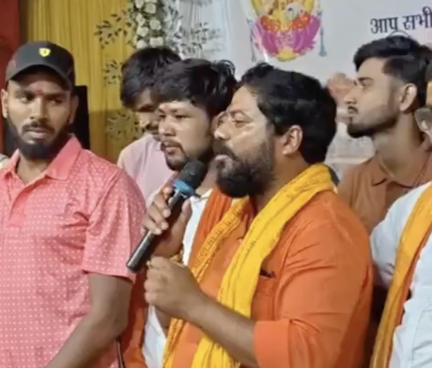 In Chandokha (Basti), leader urges women to be “Durga/Kali,” pushes rescue and beef taboos