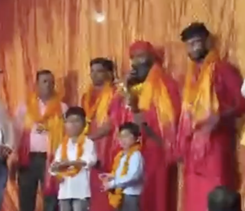 In Tirwaganj, Monk Madhuram Shiva Urges Fathers to Raise Sons to “Behead Jihadis”
