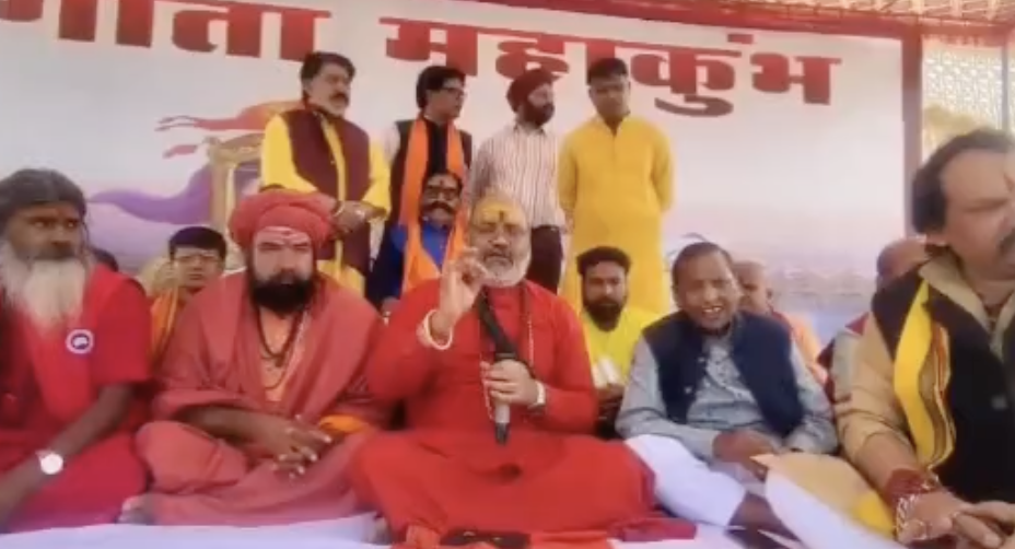 Yati Narsinghanand Delivers Hate Speech in Jaipur