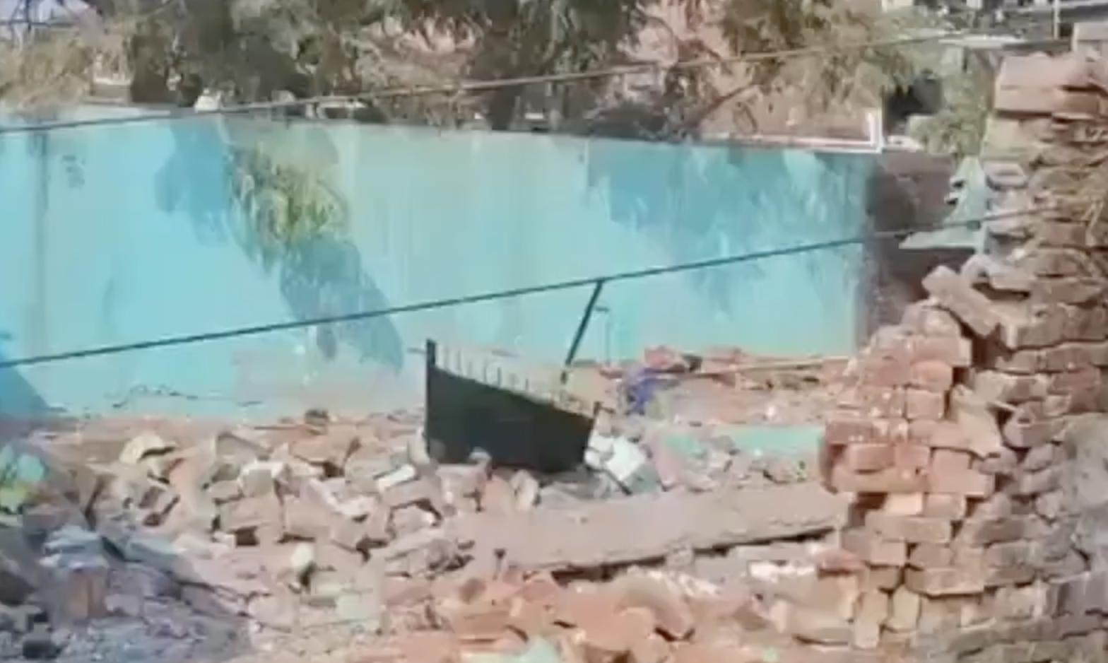 In Bahraich, Authorities Demolish 10–12 Mazars Inside Medical College Campus