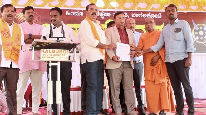 Close down Panka mosque, say leaders during Bagalkot Chalo (The Hindu)