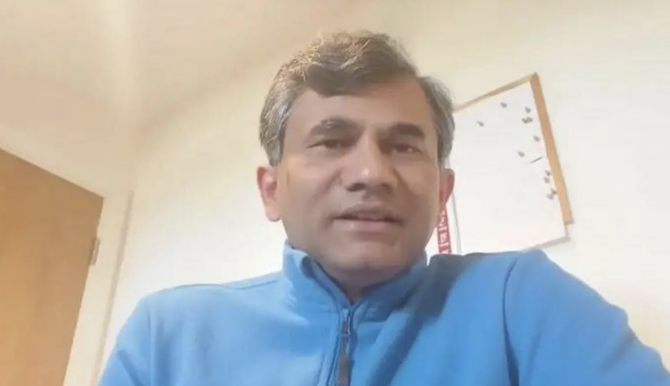 UK doctor stuck in India after police case over Facebook post (BBC)