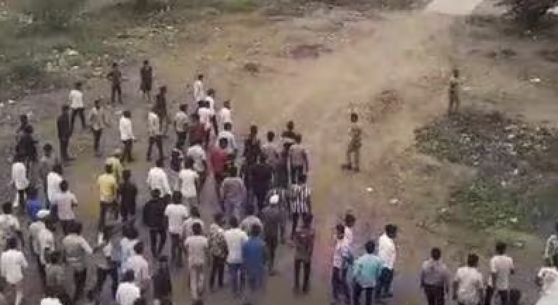 Group of Muslims breaking Ramzan fast attacked by mob in Pune; FIR filed (Hindustan Times)