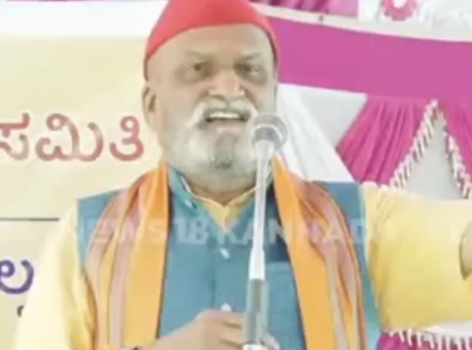 In Bengaluru, Pramod Muthalik Warns of “Mini Pakistan” and Threatens Police