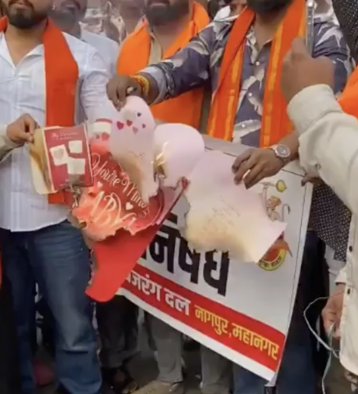 In Nagpur, VHP–Bajrang Dal Threatens Valentine’s Day Couples With Violence