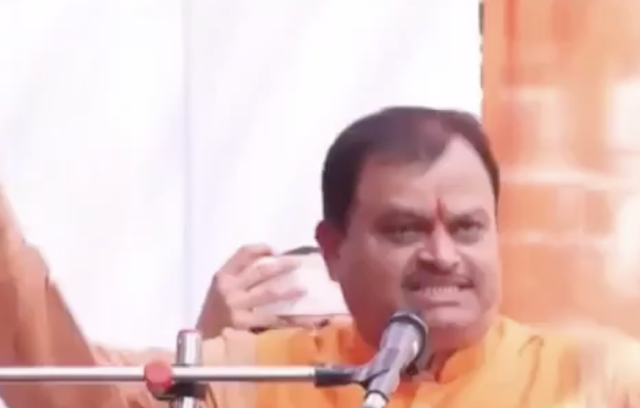 In Noida, Suresh Chavhanke Warns Muslim Population Growth Will Halve Property Values