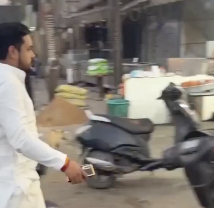 In Ghaziabad, Hindu Veer Sena Leader Threatens to Burn Muslim Meat Shop