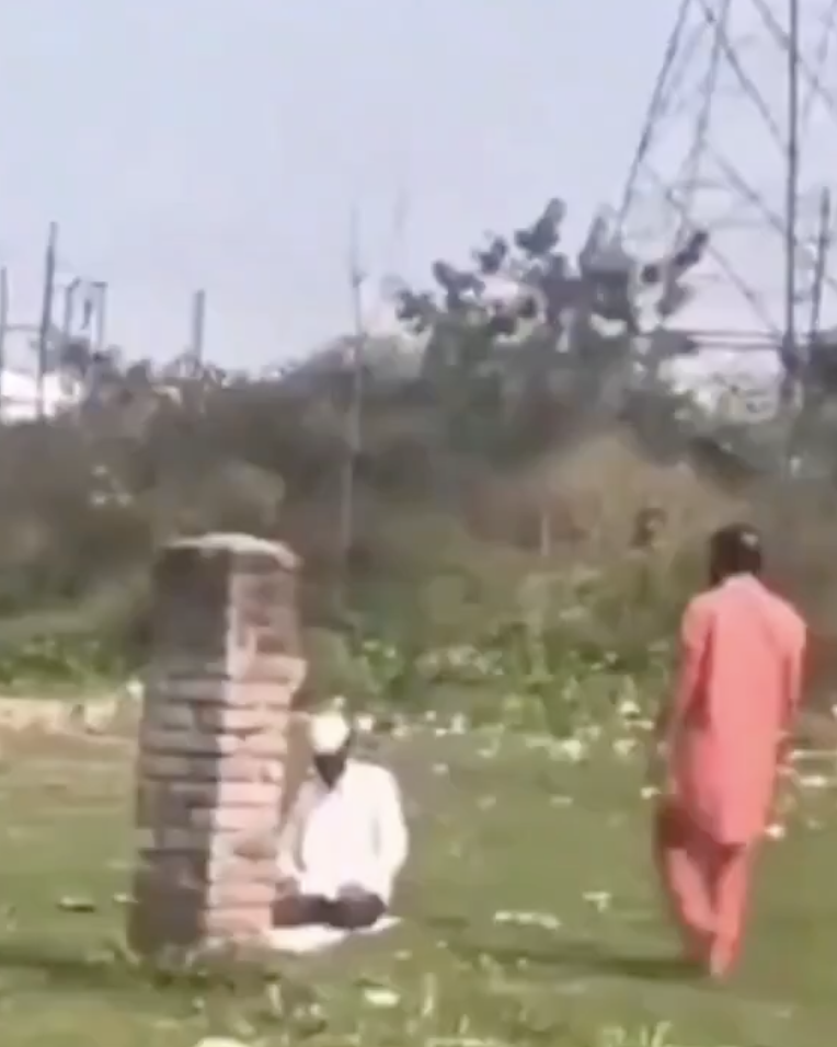 In Rudrapur, Temple Caretaker Assaults Muslim Man for Offering Namaz on Open Ground