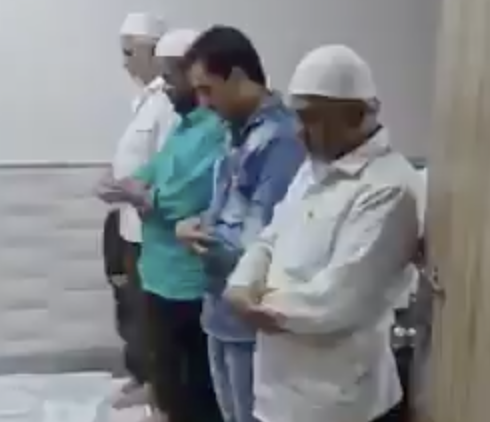 In Malegaon, Police Book Seven Men for Offering Namaz Inside Municipal Office