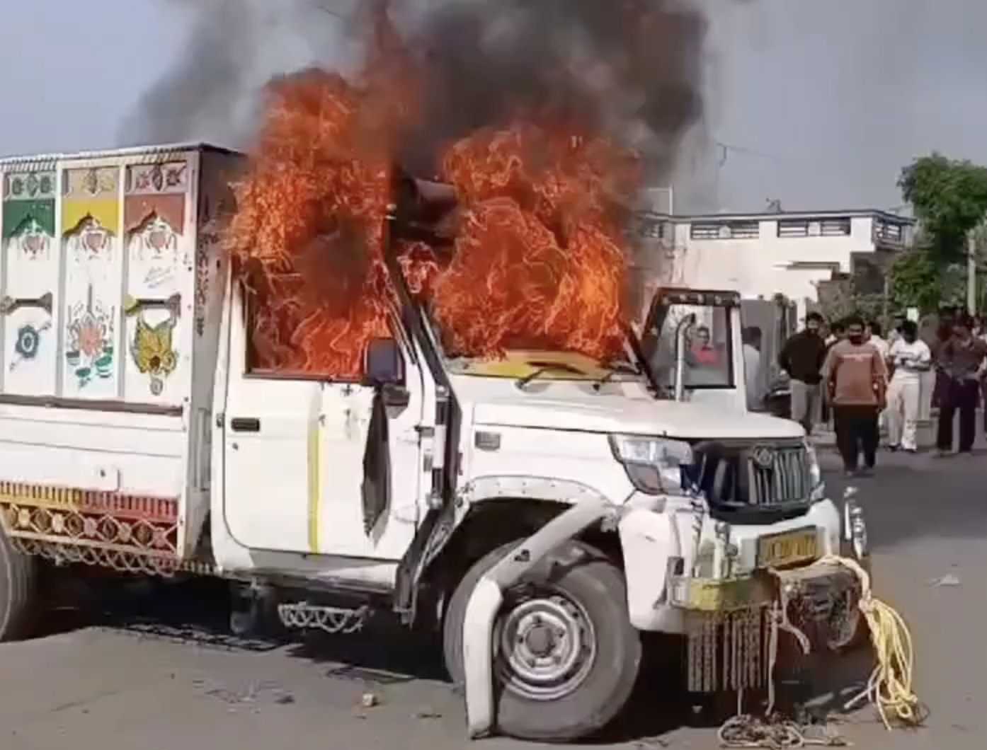 In Jammu, Cow Vigilantes Torch Gurjar Family’s Pickup Truck Over Cattle-Smuggling Allegation