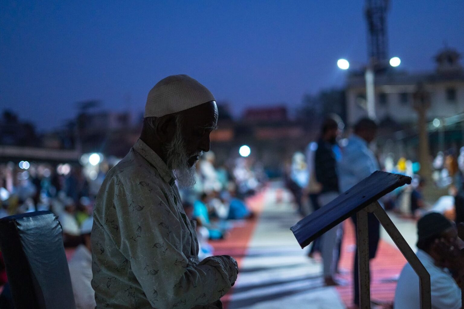 UP court orders demolition of mosque, shrine in Sambhal village, imposes nearly ₹7 crore fine on imams (Maktoob Media)