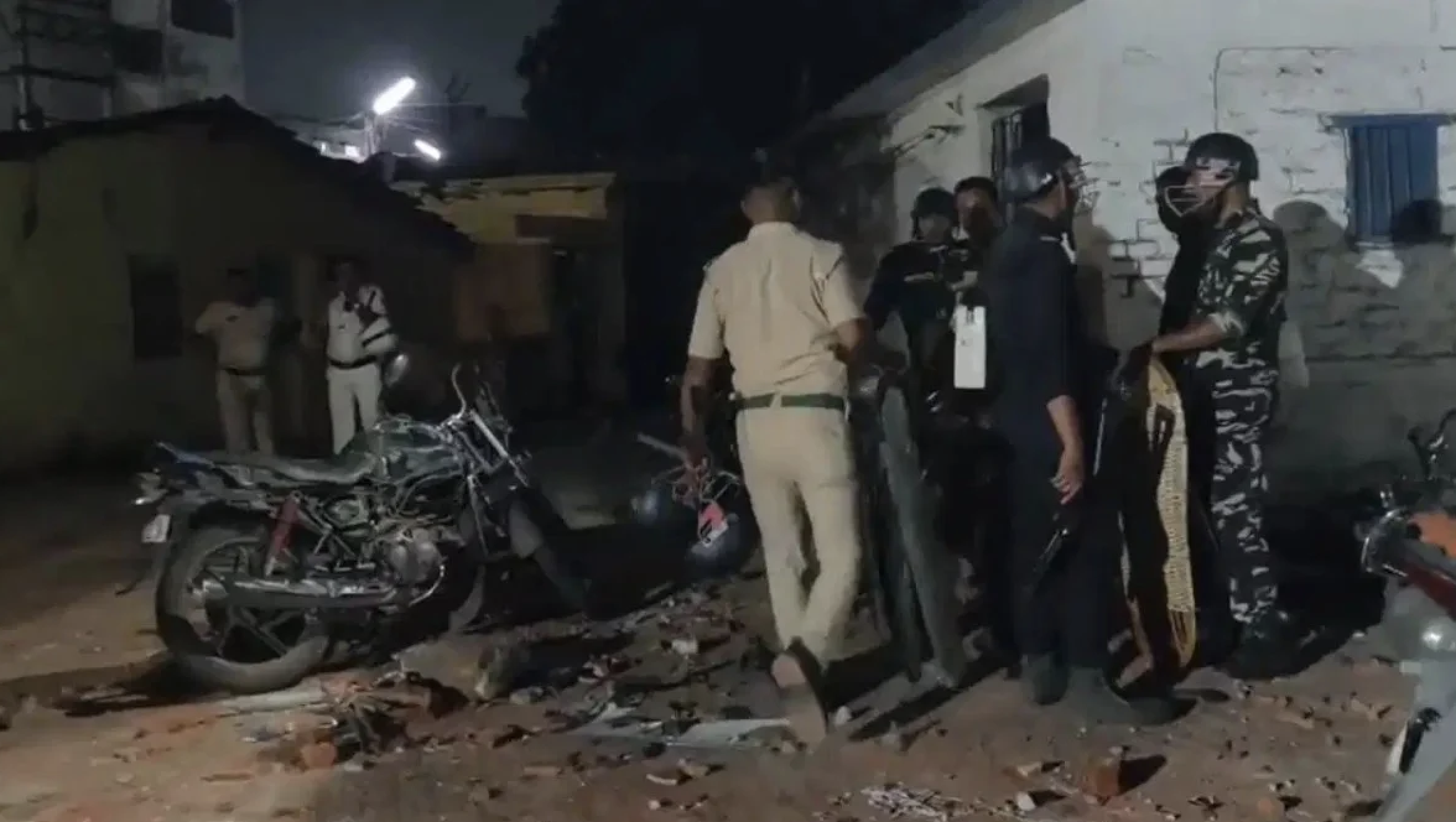 West Bengal: Violence Breaks Out in Asansol After Police Ask Mosque to Reduce Loudspeaker Volume (The Observer Post)