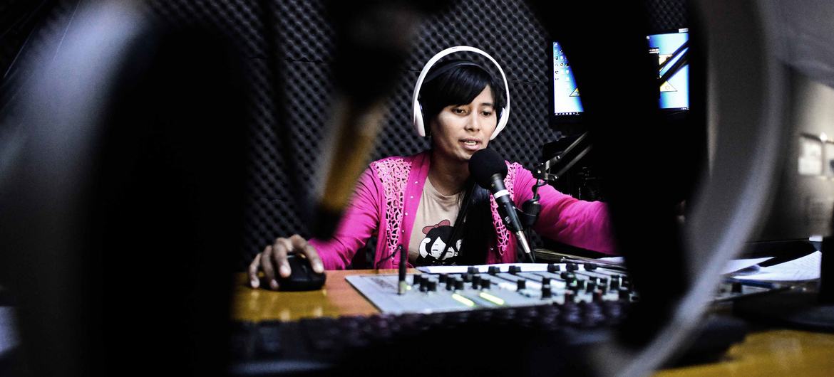 Abuse of women journalists made ‘easier and more damaging’ by AI: Report (Maktoob Media)