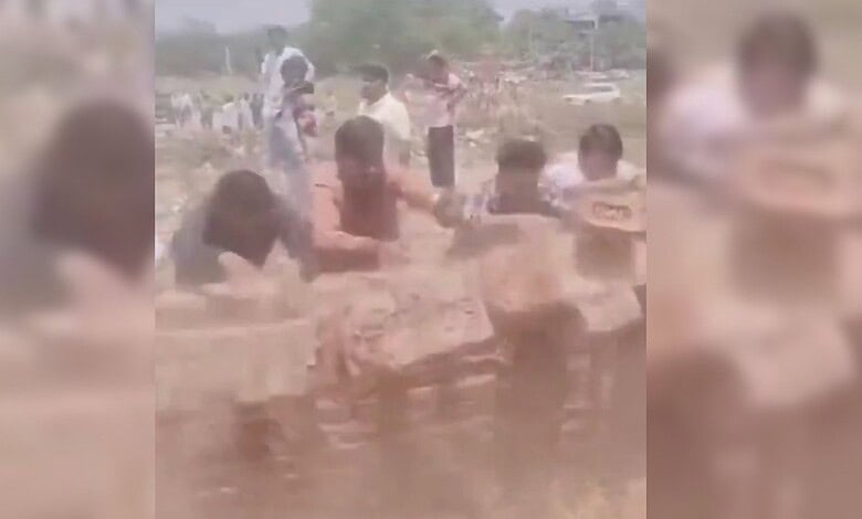 BJP MLA leads mob demolition of Madrasa wall in Delhi’s Pitampura (Maktoob Media)