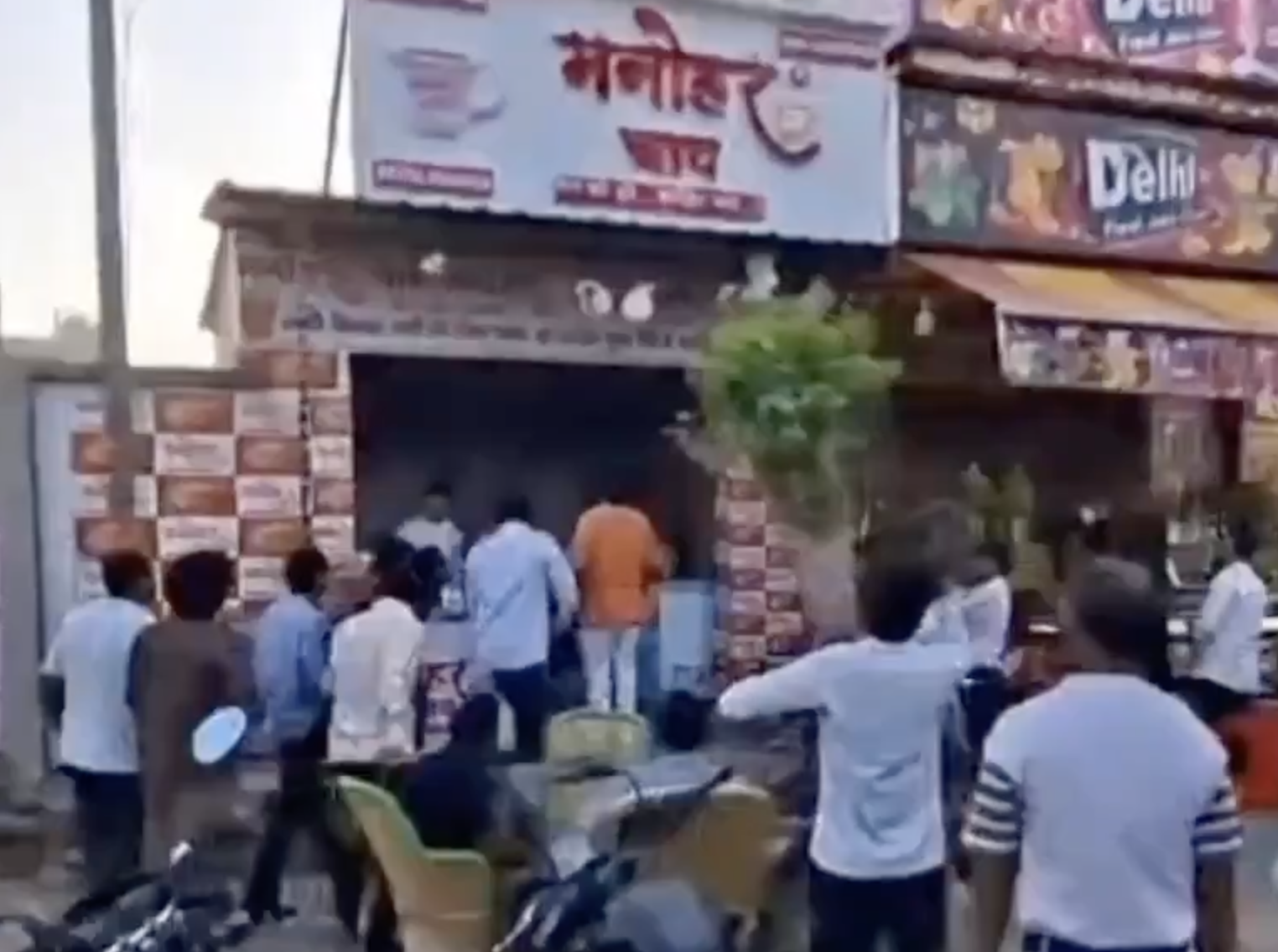 In Sambhal, VHP-Bajrang Dal Targets Tea Franchise Over Muslim Business Partner
