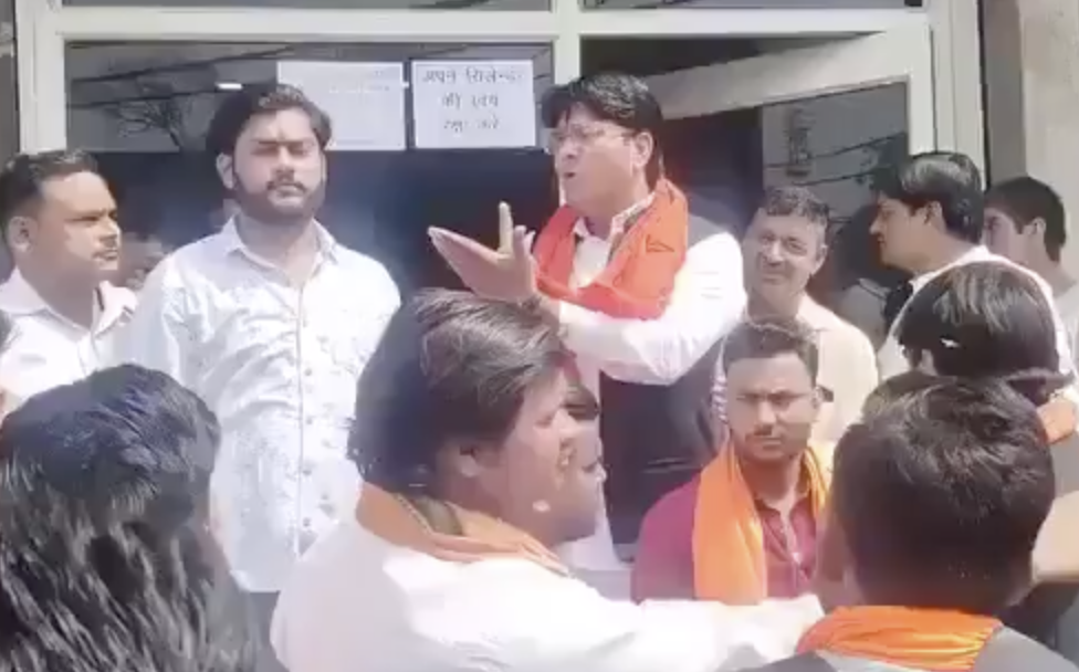 In Bulandshahr, Hindu Raksha Dal Harasses Gas Agency Operator and Calls Him ‘Bangladeshi’