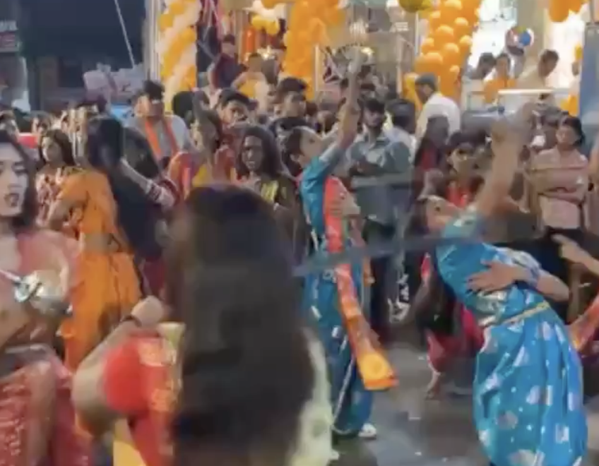In Giridih, Hanuman Janmotsav Event Features Weapons Display by Children