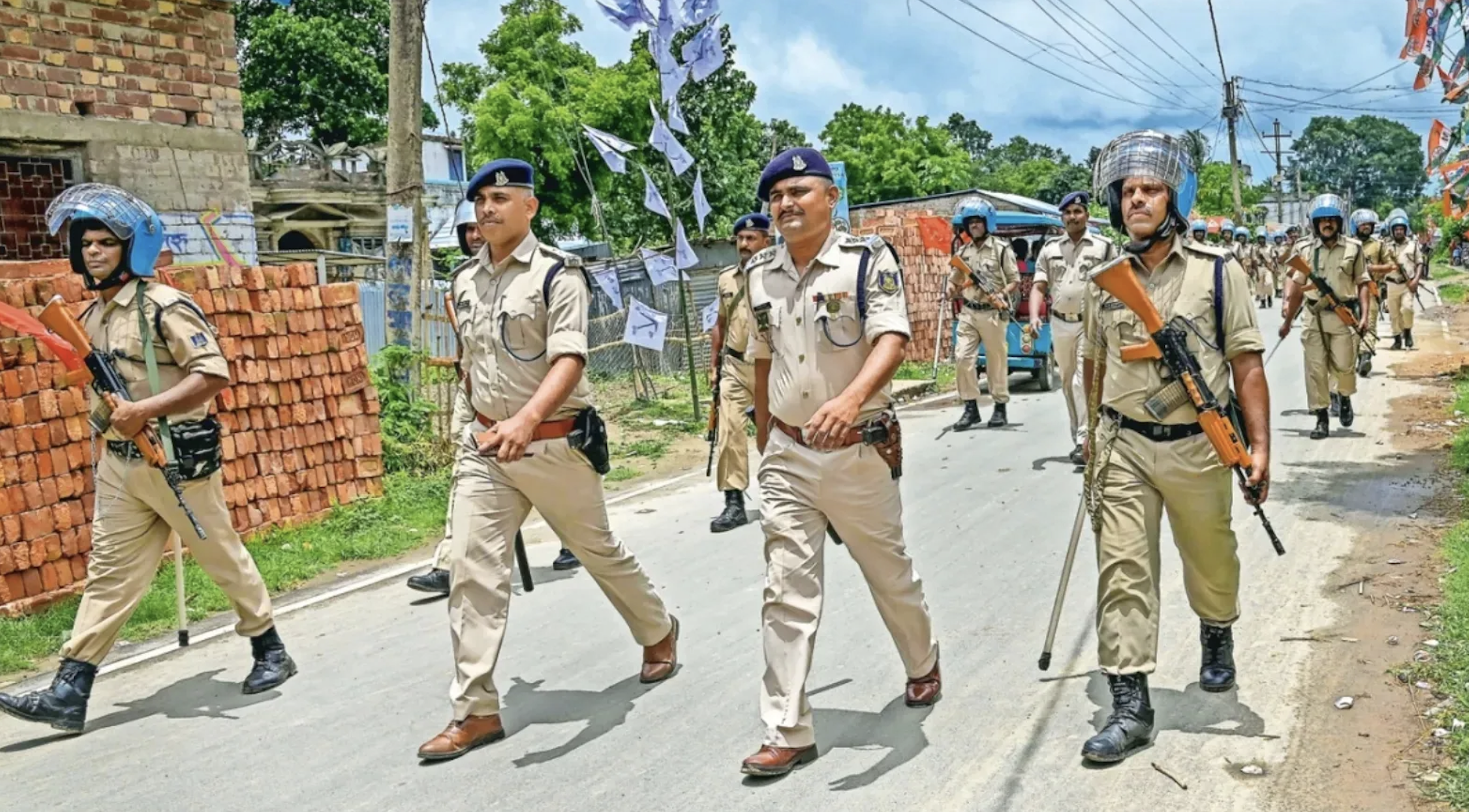 Dalits’ protest over ‘caste slur’ by cop turns violent, 75 booked (Indian Express)