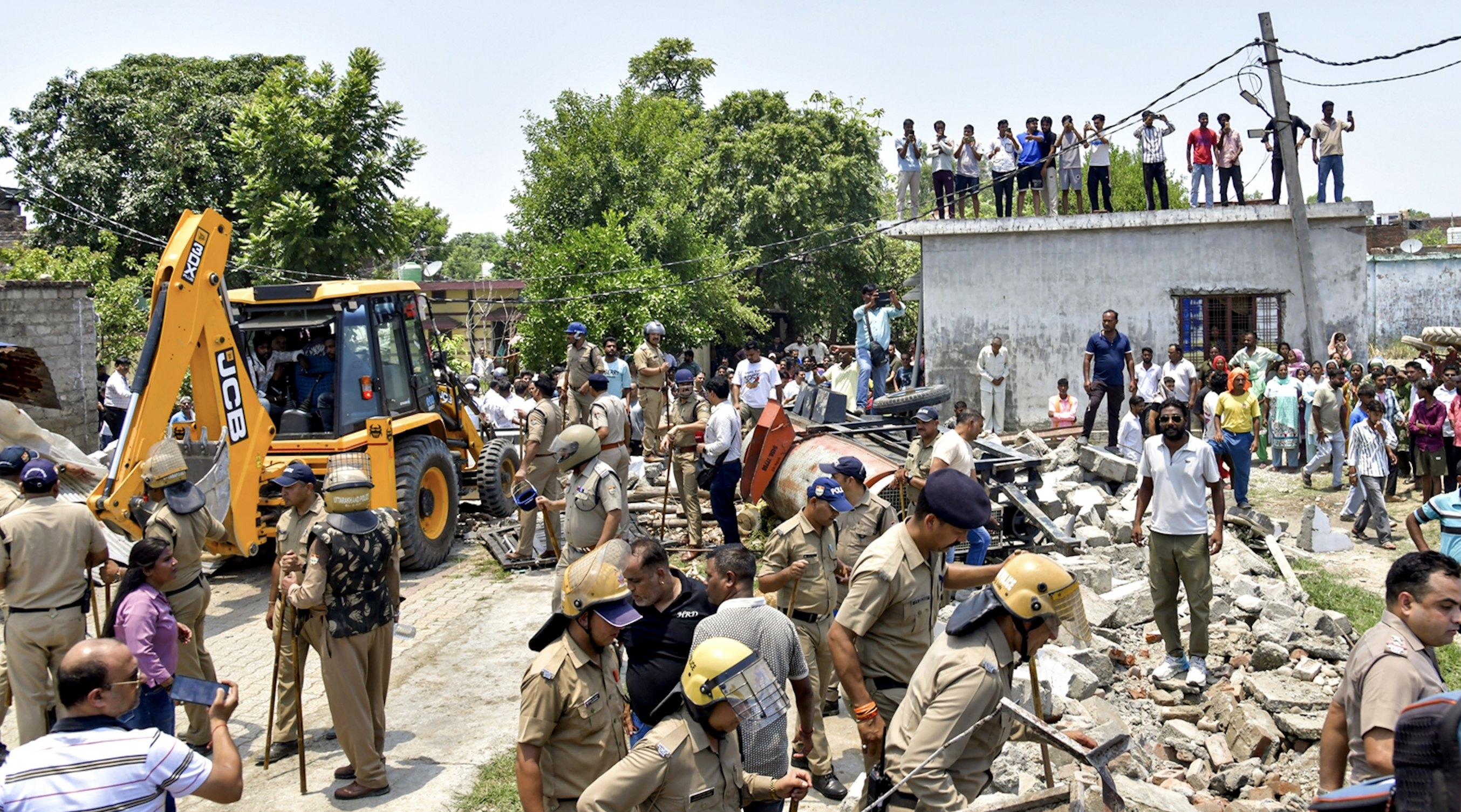 Communal tensions rise in Dehradun as water dispute between neighbours turns deadly (Indian Express)