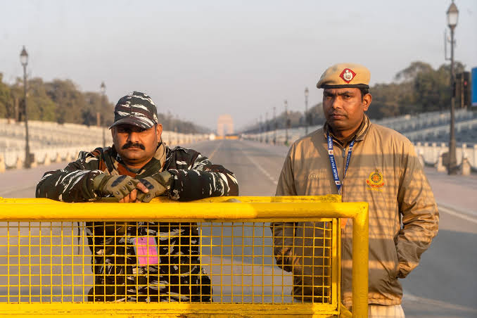 Delhi Court pulls up police for ‘mistakenly’ arresting Muslim man in Uttam Nagar violence case, releases him (Maktoob Media)