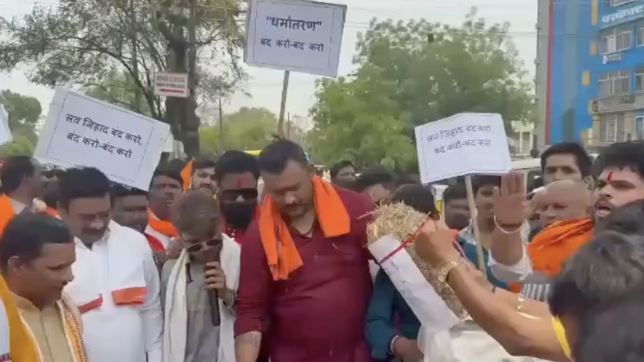 In Bhopal, VHP-Bajrang Dal Protesters Raise Slogans Against ‘Love Jihad’