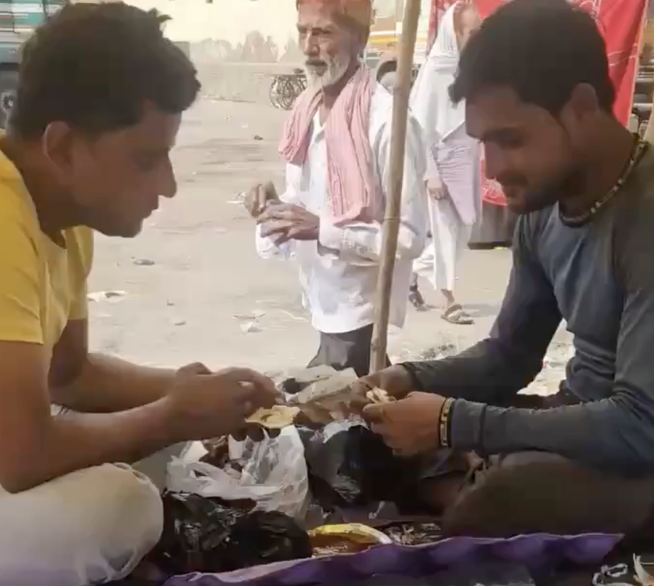 In Mathura, Hindu Nationalist Targets Muslim Vendors Over Eating Eggs Near Religious Site