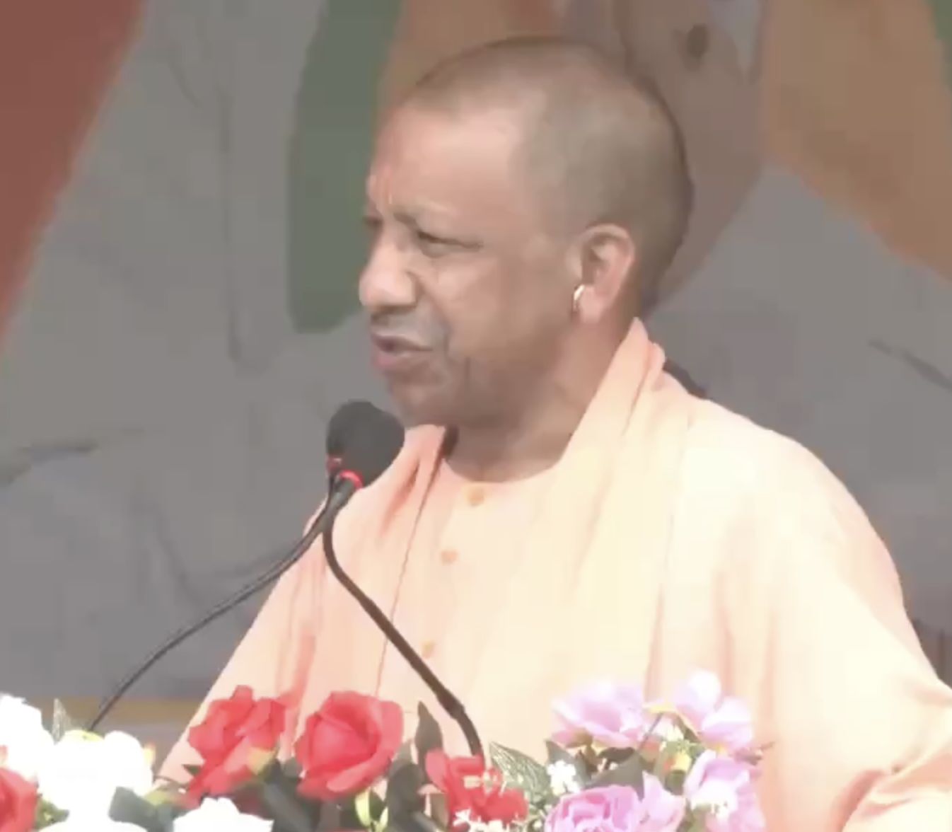 In Birbhum, Yogi Adityanath Praises Bulldozer Rule and Targets Roadside Namaz