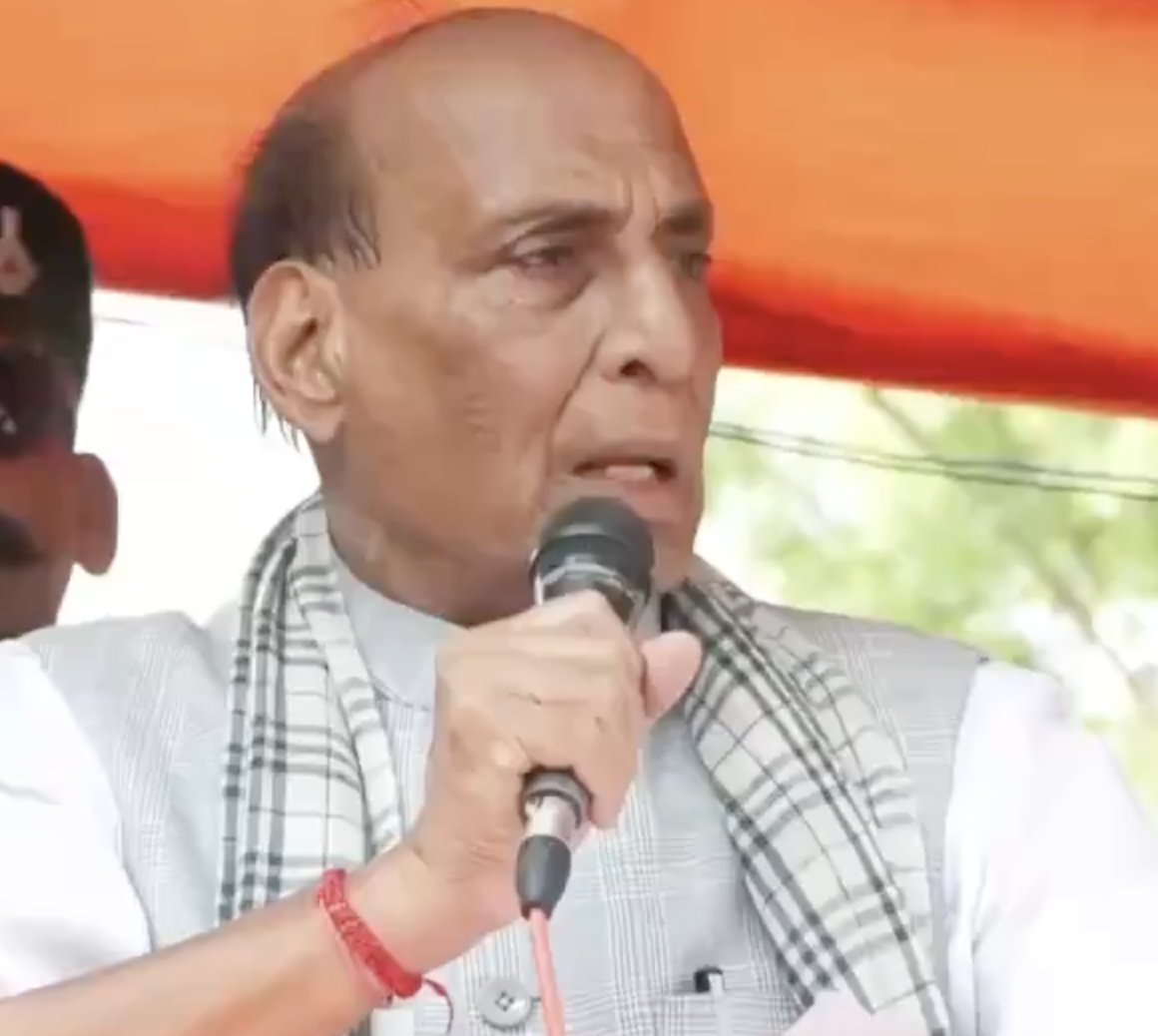 In Hooghly, Rajnath Singh Accuses TMC of Appeasement and ‘Infiltrator’ Politics