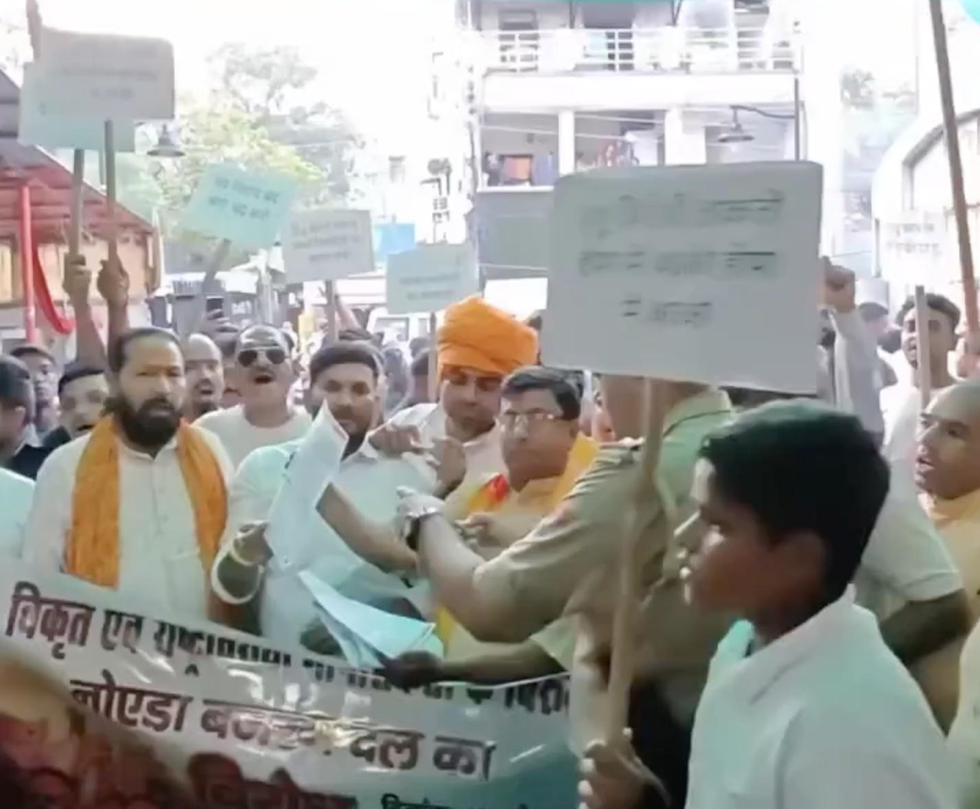 In Noida, VHP-Bajrang Dal March Targets ‘Love Jihad’ and Conversions