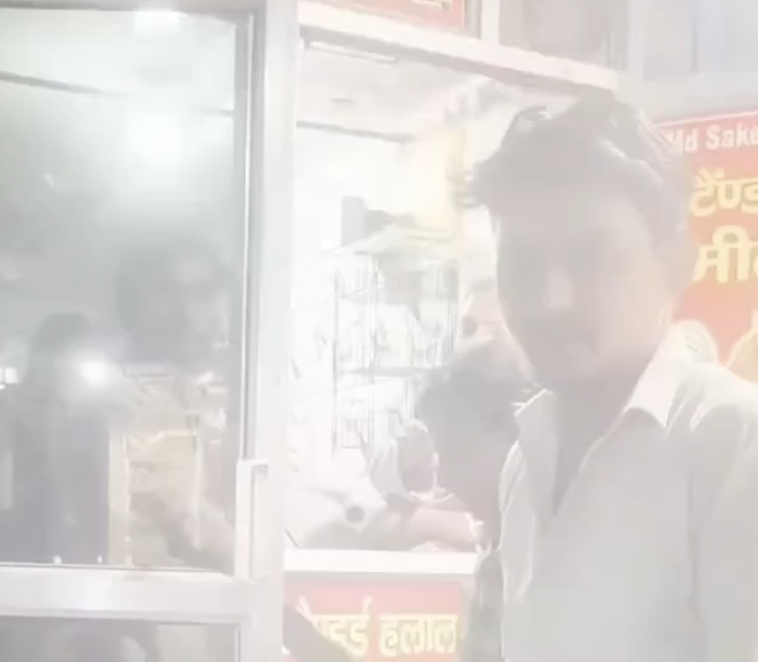 In Delhi, Gau Raksha Group Forces Closure of Muslim-Owned Meat Shop