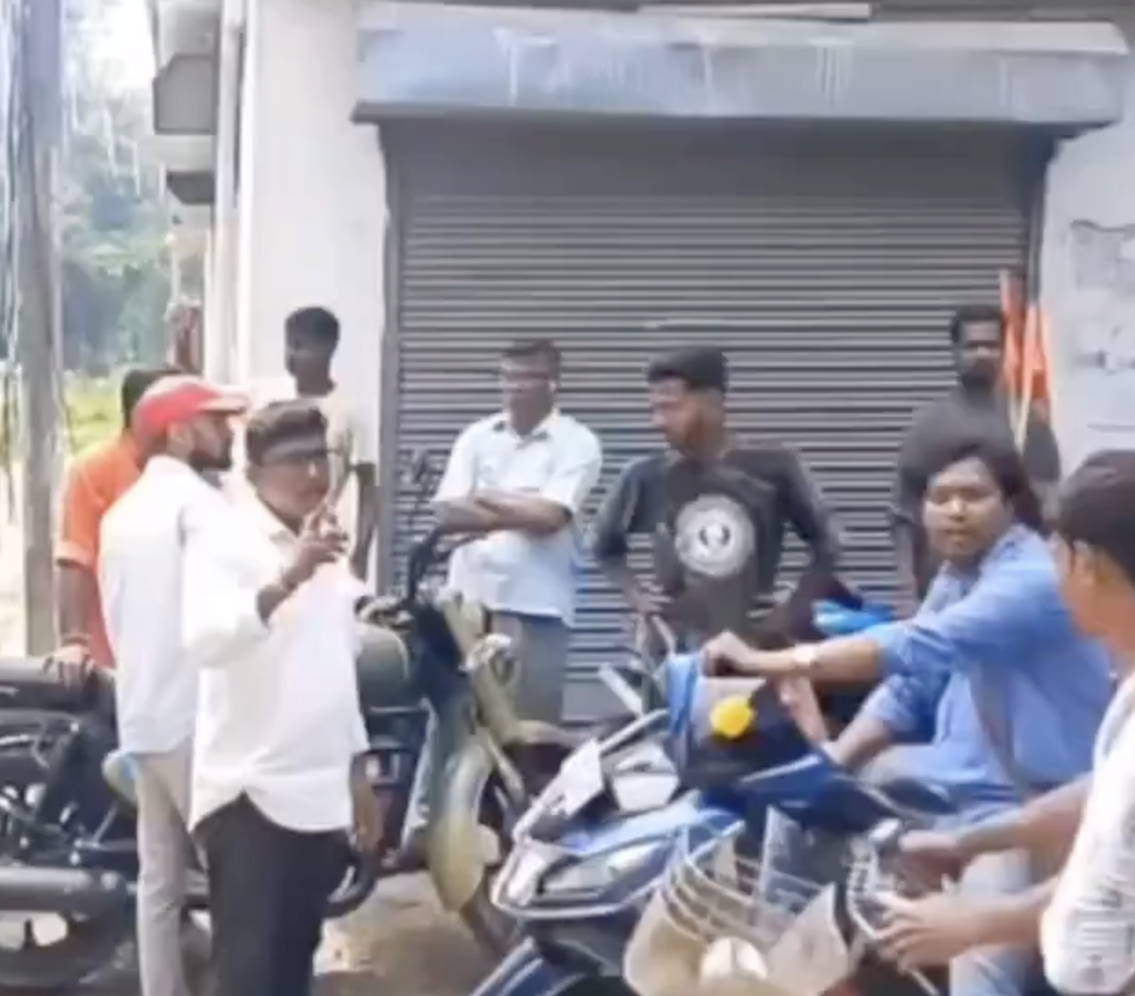 In Domjur, ABVP Declares Burqas Will Not Be Allowed on Campus