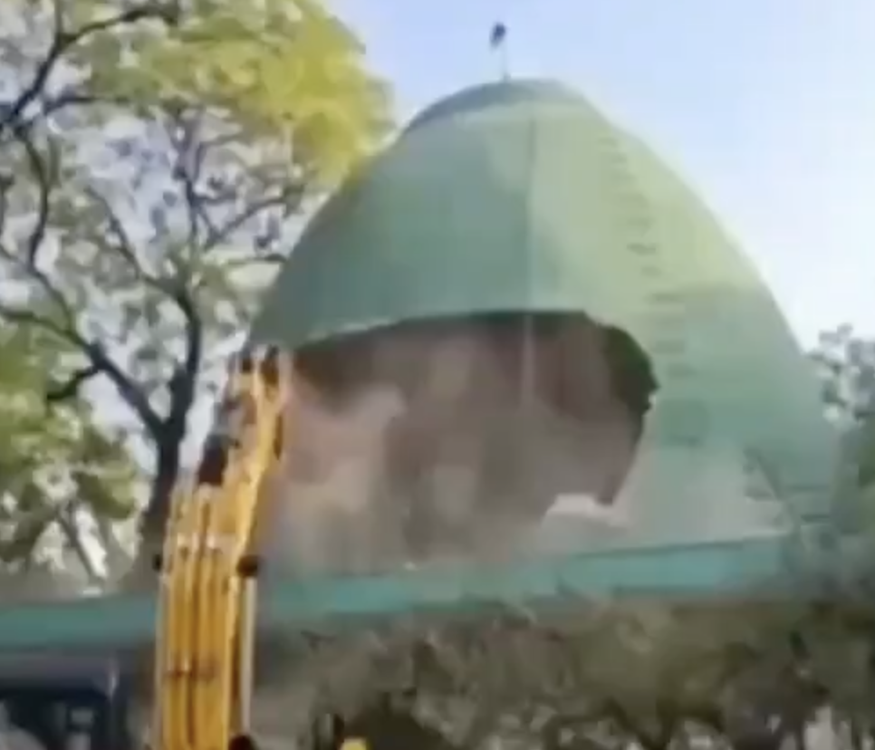 In Delhi, Authorities Demolish Historic Panch Peeran Dargah