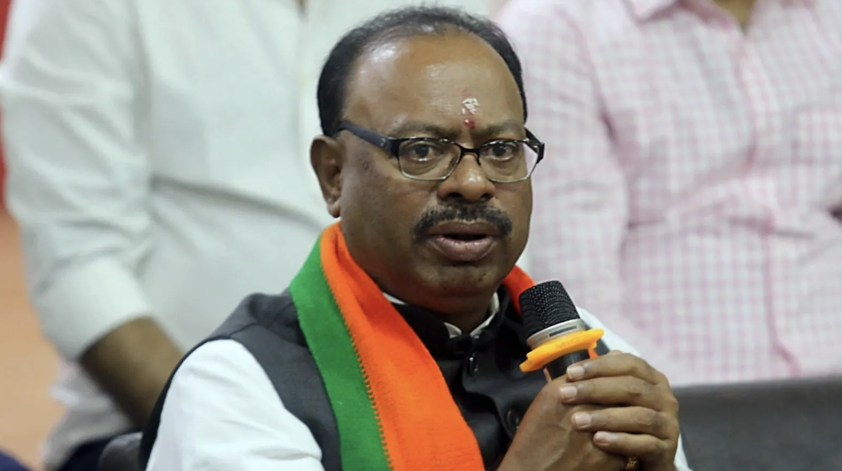 Churches, Christian Missionary owned land parcels will be probed across Maharashtra: Bawankule (Indian Express)